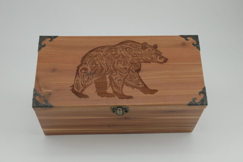 Handcrafted Wooden Treasure Box with Artistic Bear Engraving - b2501036